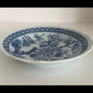 Japan Bowl Porcelain Blue White Floral Scallop